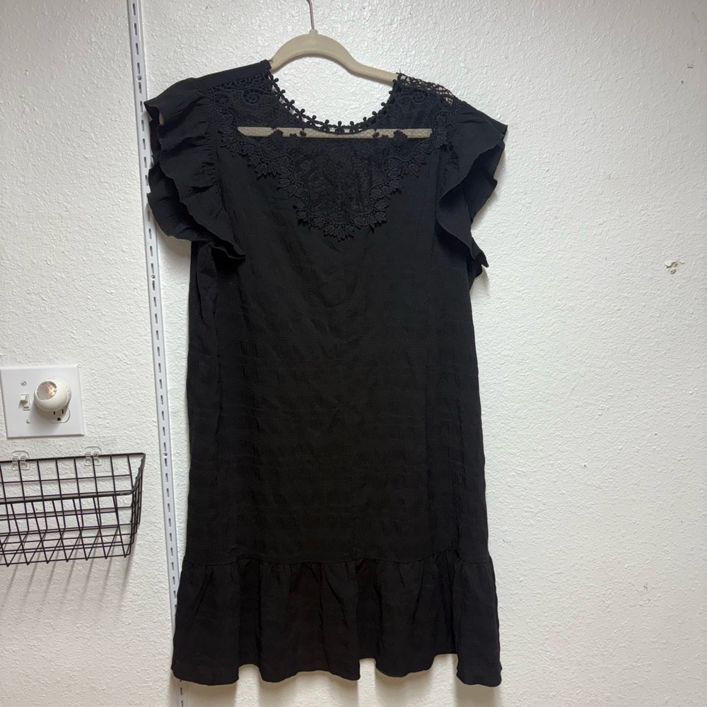 Chic Black Ruffle Sleeve Dress